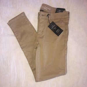 khaki pants
